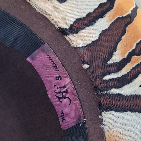 Mr. Hi's Hat - Picture 5 of 6